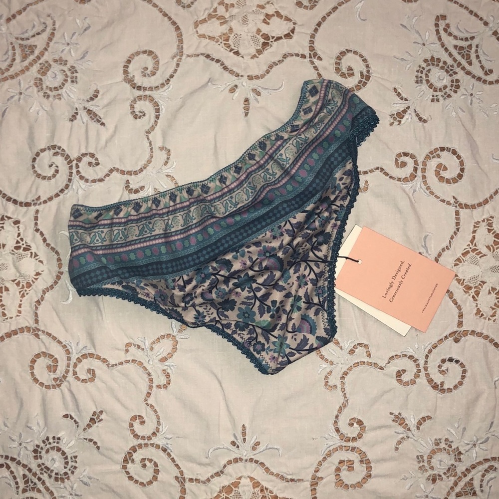 NEW Spell Dahlia Bralette and Bloomers SET - Picture 14 of 15